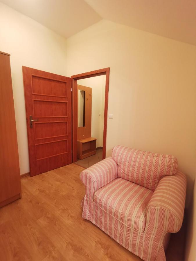 Podkowa Villa Police Luaran gambar