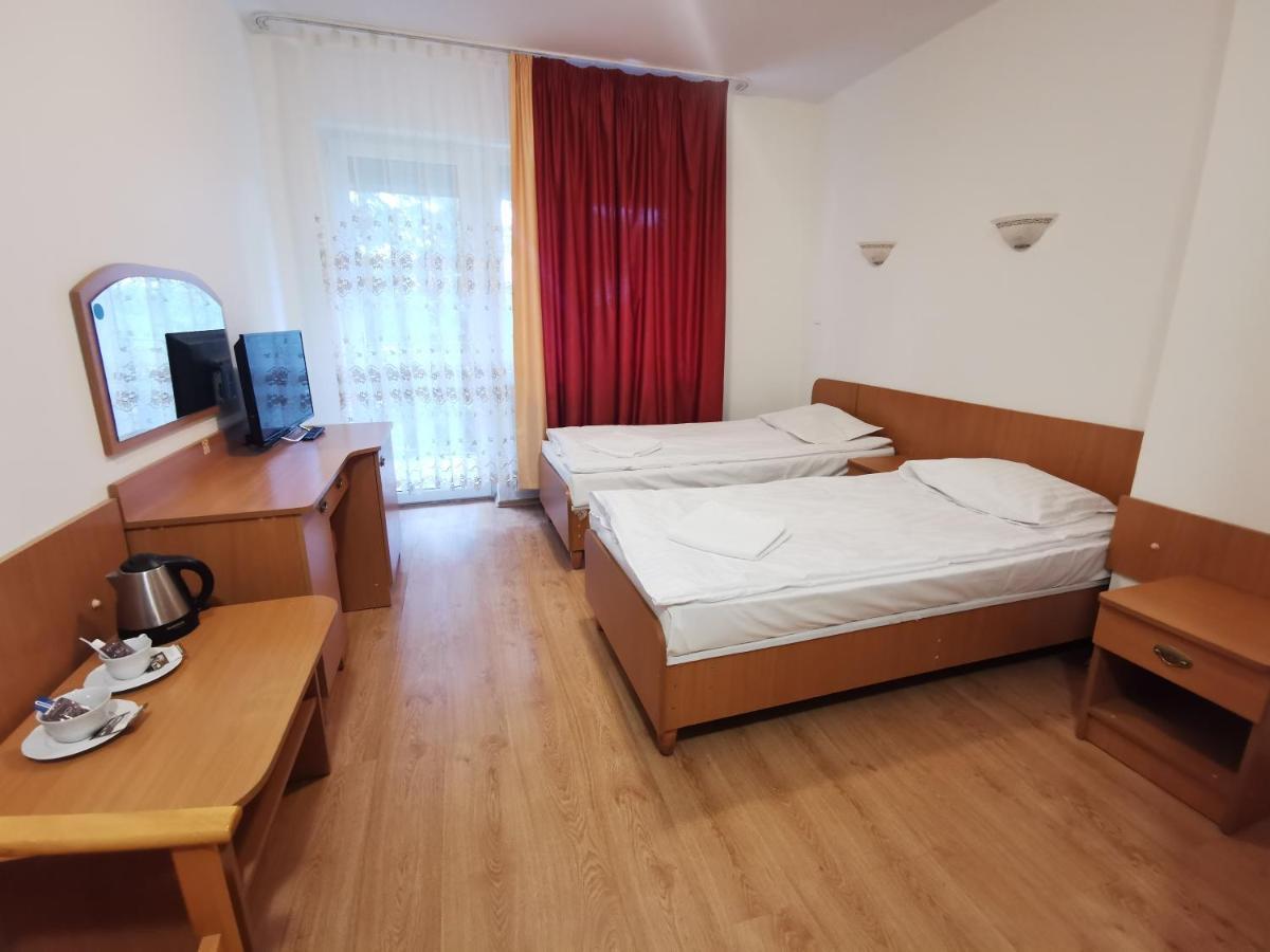 Podkowa Villa Police Luaran gambar
